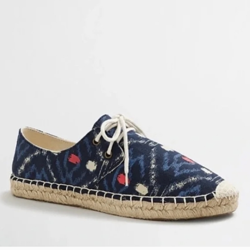 Printed linen soled shoes